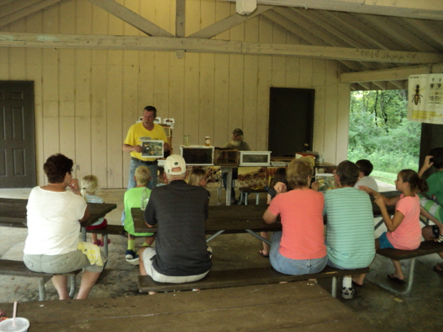 ‘三亿体育官网’建材促销公益主题 文化活动吸引消费者(图2) 三亿体育官网